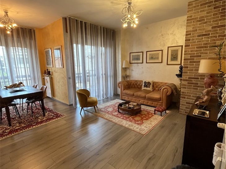 Appartamento, villa, negozio e affitto | BERGAMO Via Corridoni 39